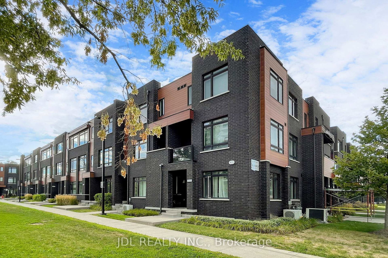 370-red-maple-road-richmond-hill-ontario-n13523474