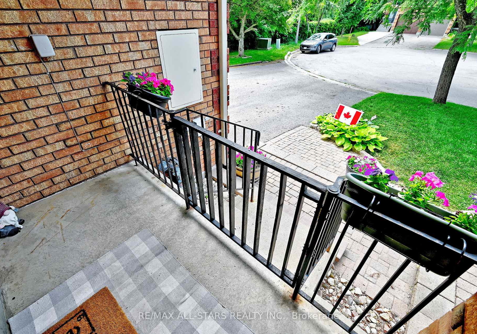 9-opal-court-whitchurch-stouffville-ontario-n13523542