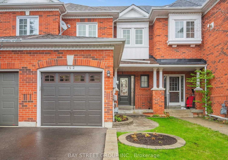 162-denise-circle-newmarket-ontario-n13523574