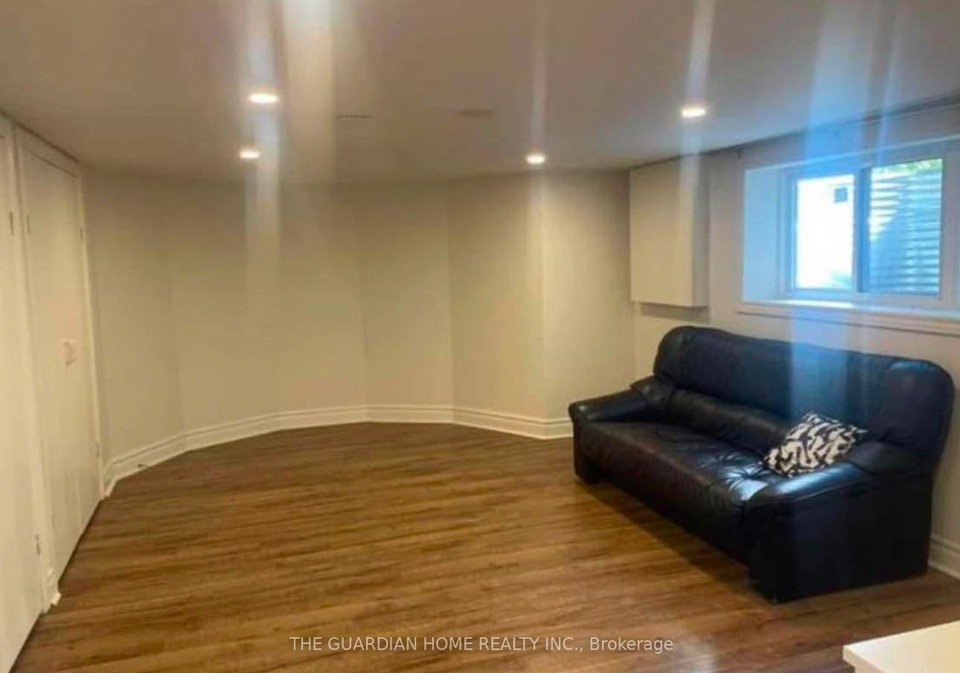 37-murdock-avenue-aurora-ontario-n13523790