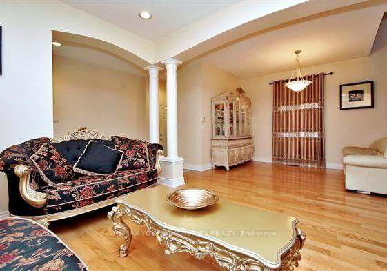 33-golden-oak-avenue-richmond-hill-ontario-n13524360