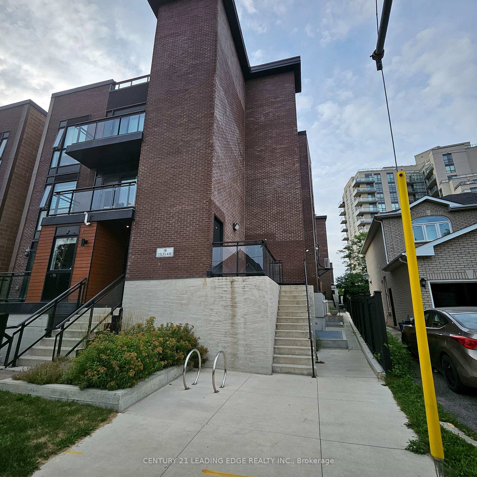 18-coles-avenue-vaughan-ontario-n13524560