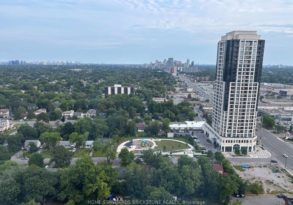 7165-yonge-street-markham-ontario-n13525404