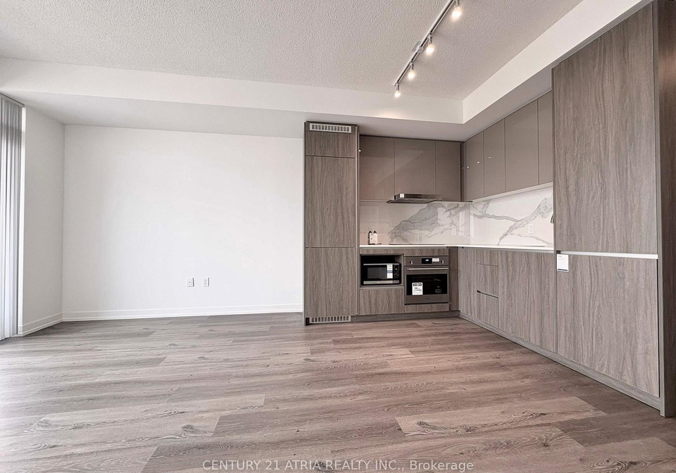 28-interchange-way-vaughan-ontario-n13525606