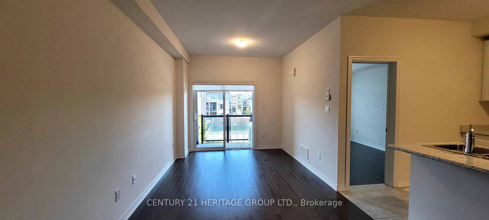 5-vantage-loop-newmarket-ontario-n13525746