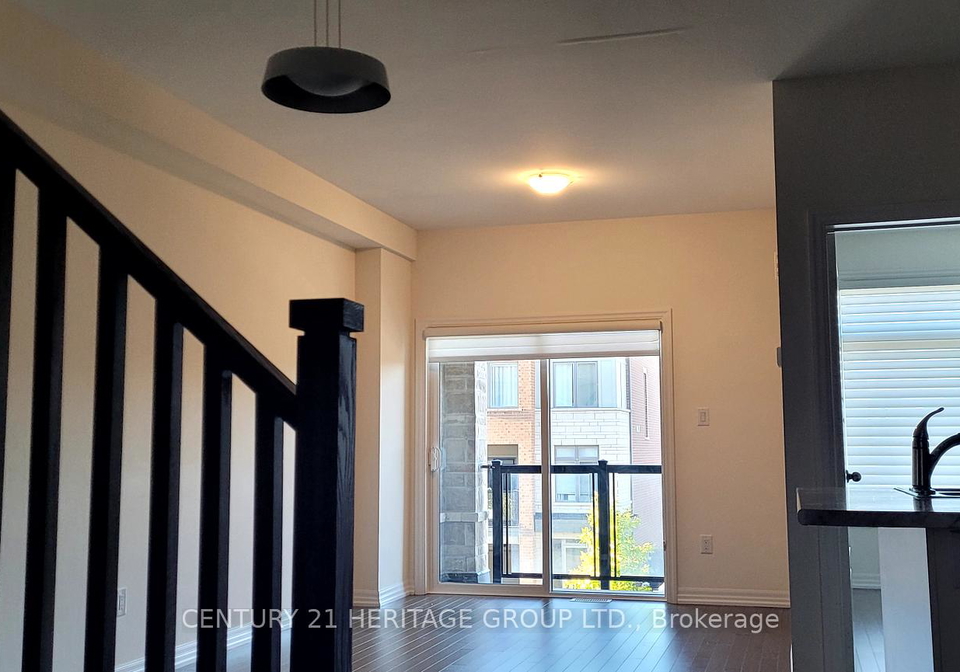 5-vantage-loop-newmarket-ontario-n13525746