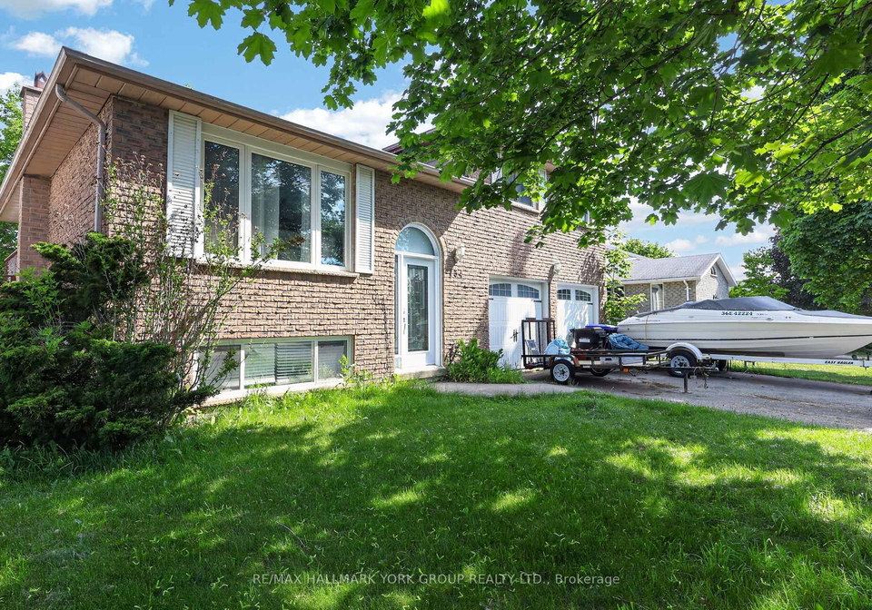 134-crown-crescent-bradford-west-gwillimbury-ontario-n13526490
