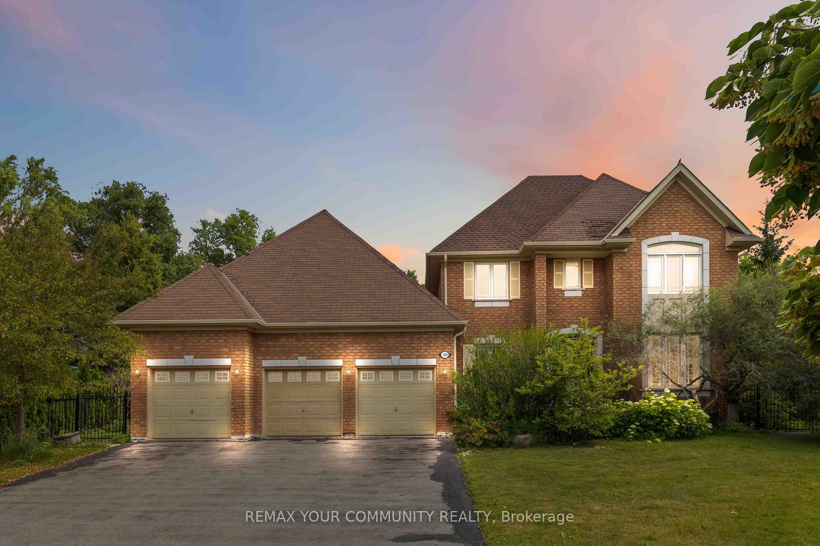 40-hunterwood-chase-vaughan-ontario-n13526616