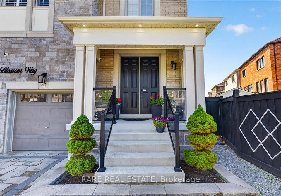43-pear-blossom-way-east-gwillimbury-ontario-n13526980
