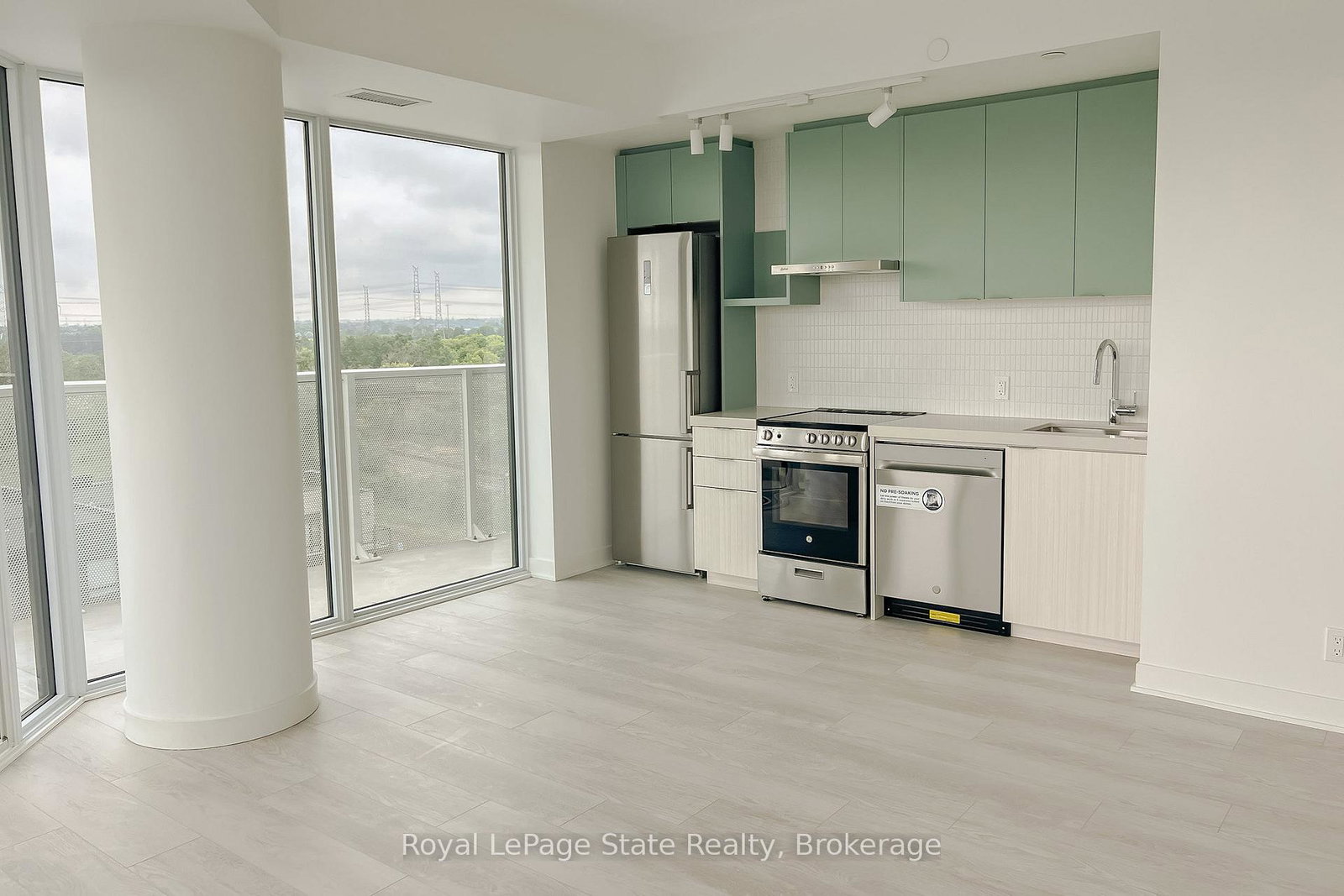 10-flavelle-trail-vaughan-ontario-n13527300