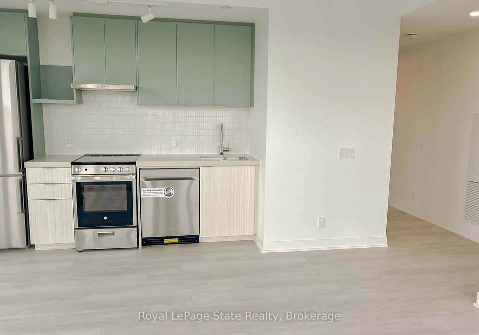 10-flavelle-trail-vaughan-ontario-n13527300