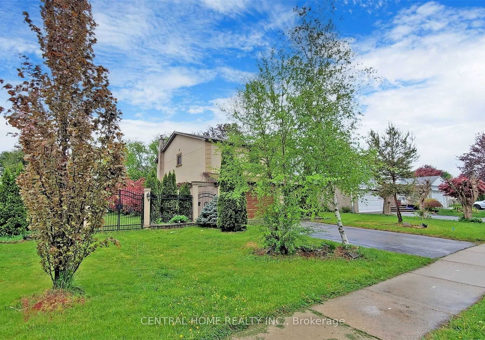 18-mayvern-crescent-richmond-hill-ontario-n13527524