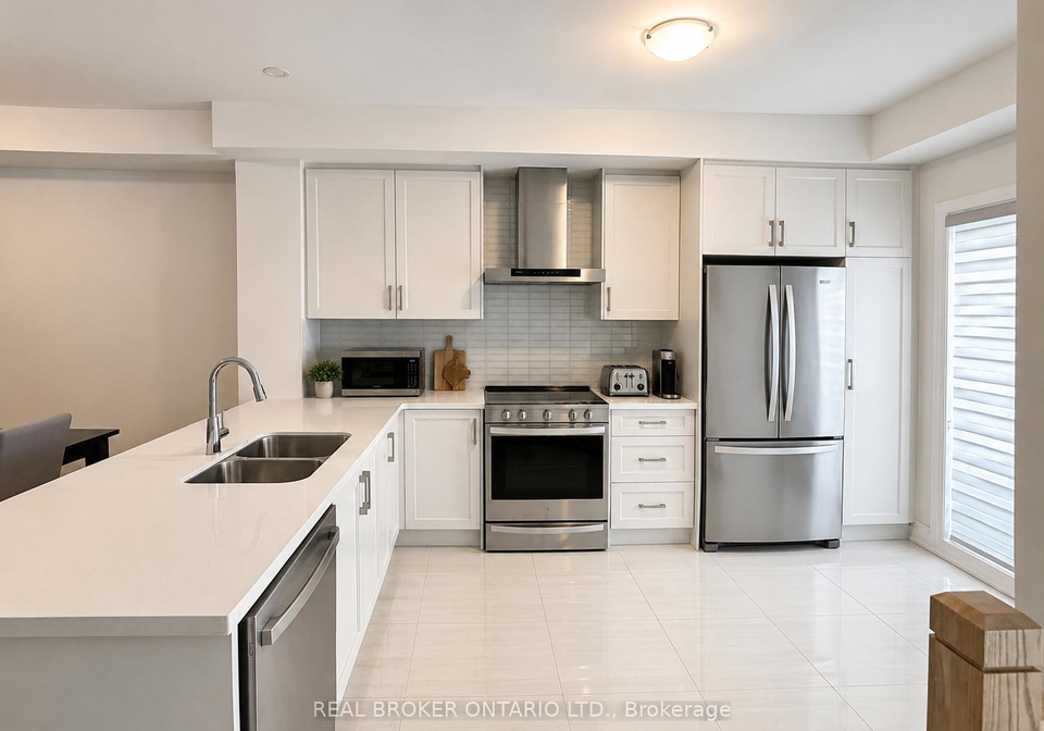 13-maybank-lane-whitchurch-stouffville-ontario-n13529282