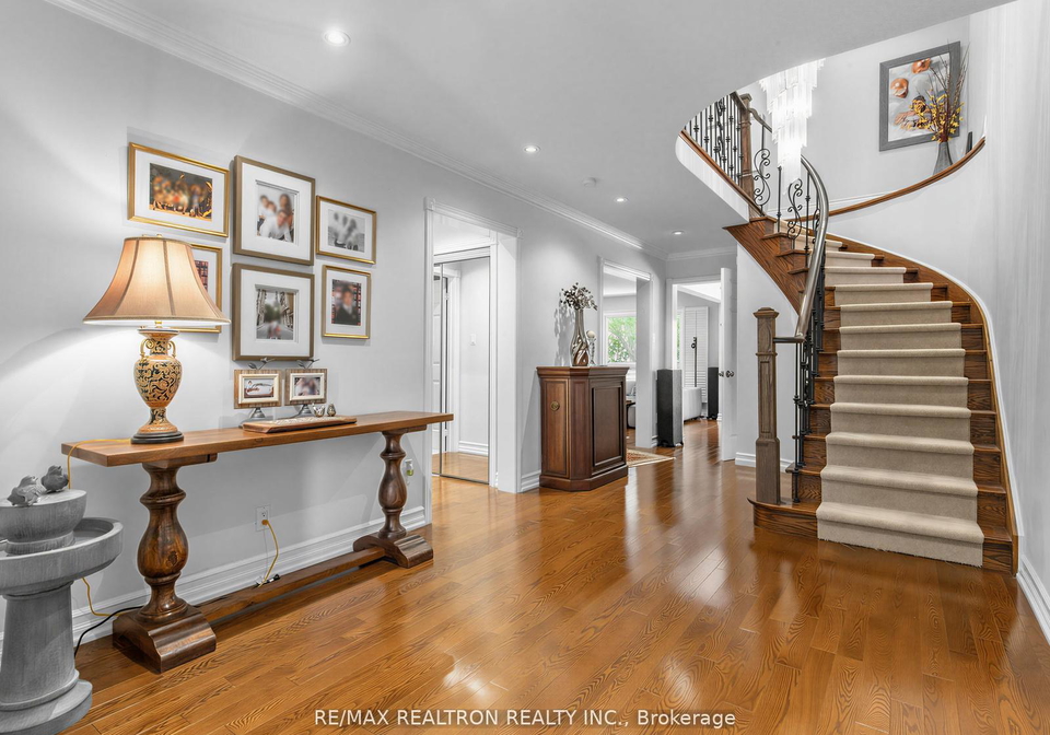 210-westmount-boulevard-vaughan-ontario-n13529932