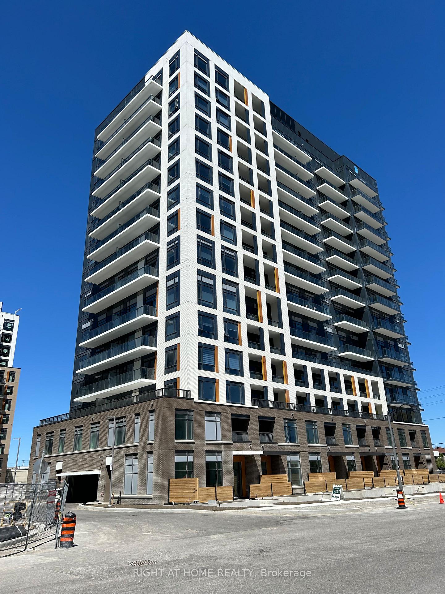 7950-bathurst-street-vaughan-ontario-n13529994