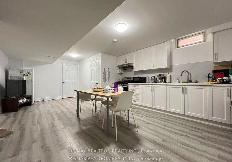 8-queen-isabella-crescent-vaughan-ontario-n13529998
