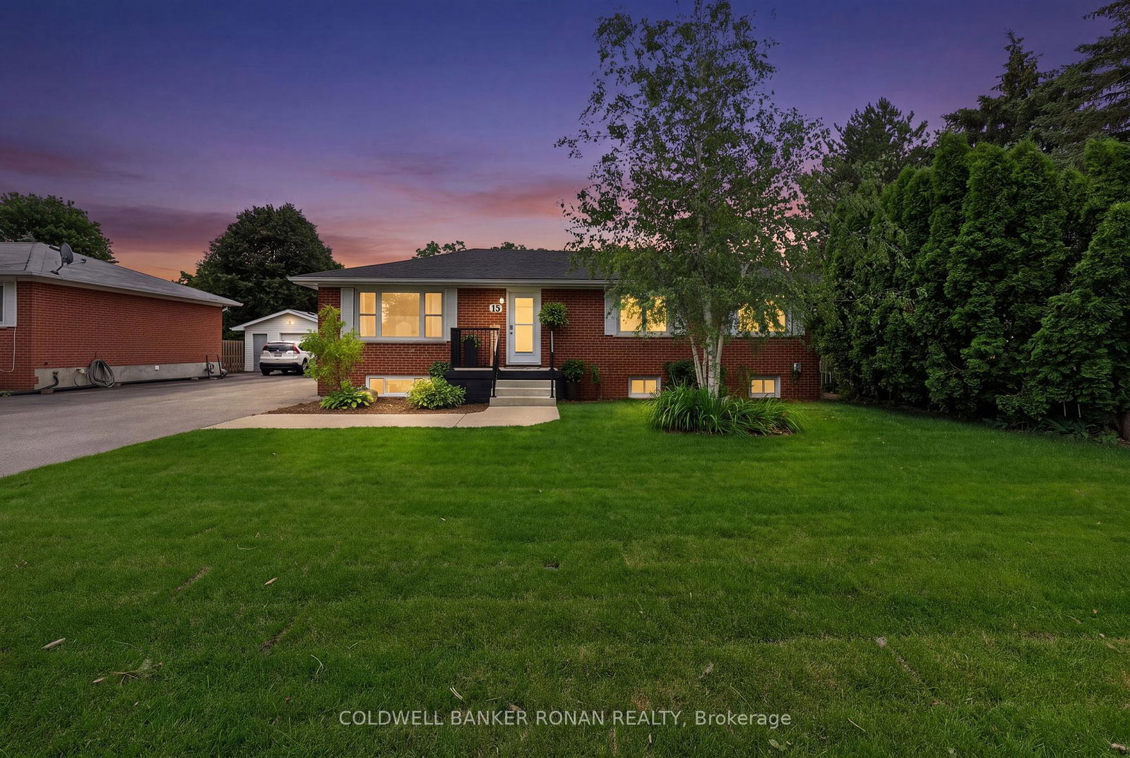 15-essa-road-new-tecumseth-ontario-n13530068