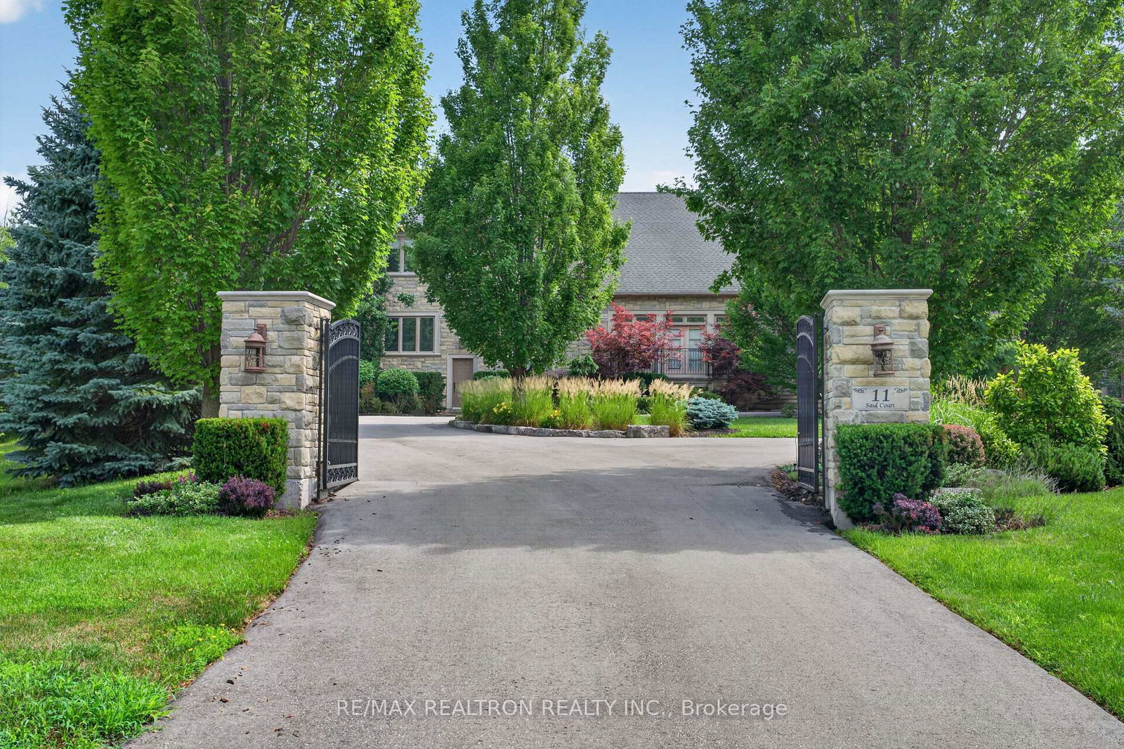 11-saul-court-vaughan-ontario-n13531156