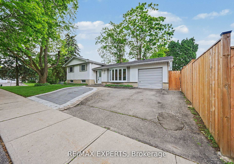 32-oak-court-aurora-ontario-n13532000