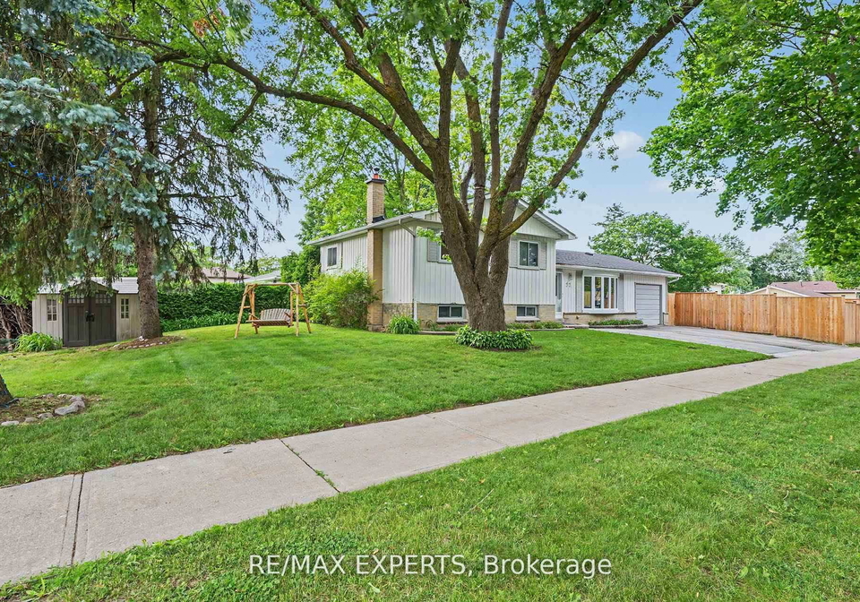 32-oak-court-aurora-ontario-n13532000