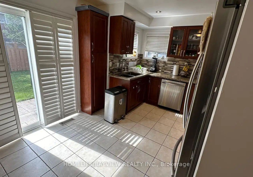 211-drummondmain-second-floor-drive-vaughan-ontario-n13534394