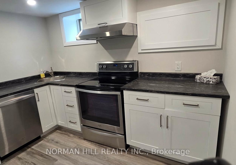 185-cherrywood-drive-newmarket-ontario-n13534618