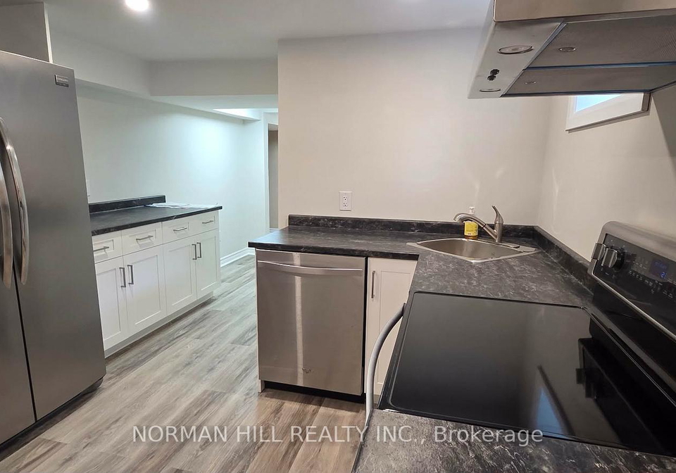 185-cherrywood-drive-newmarket-ontario-n13534618
