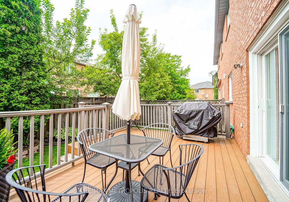 646-walpole-crescent-newmarket-ontario-n13534906