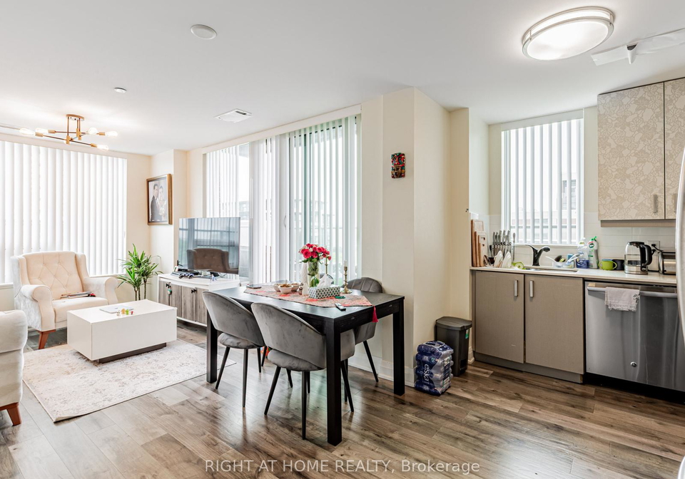 18-uptown-drive-markham-ontario-n13535054