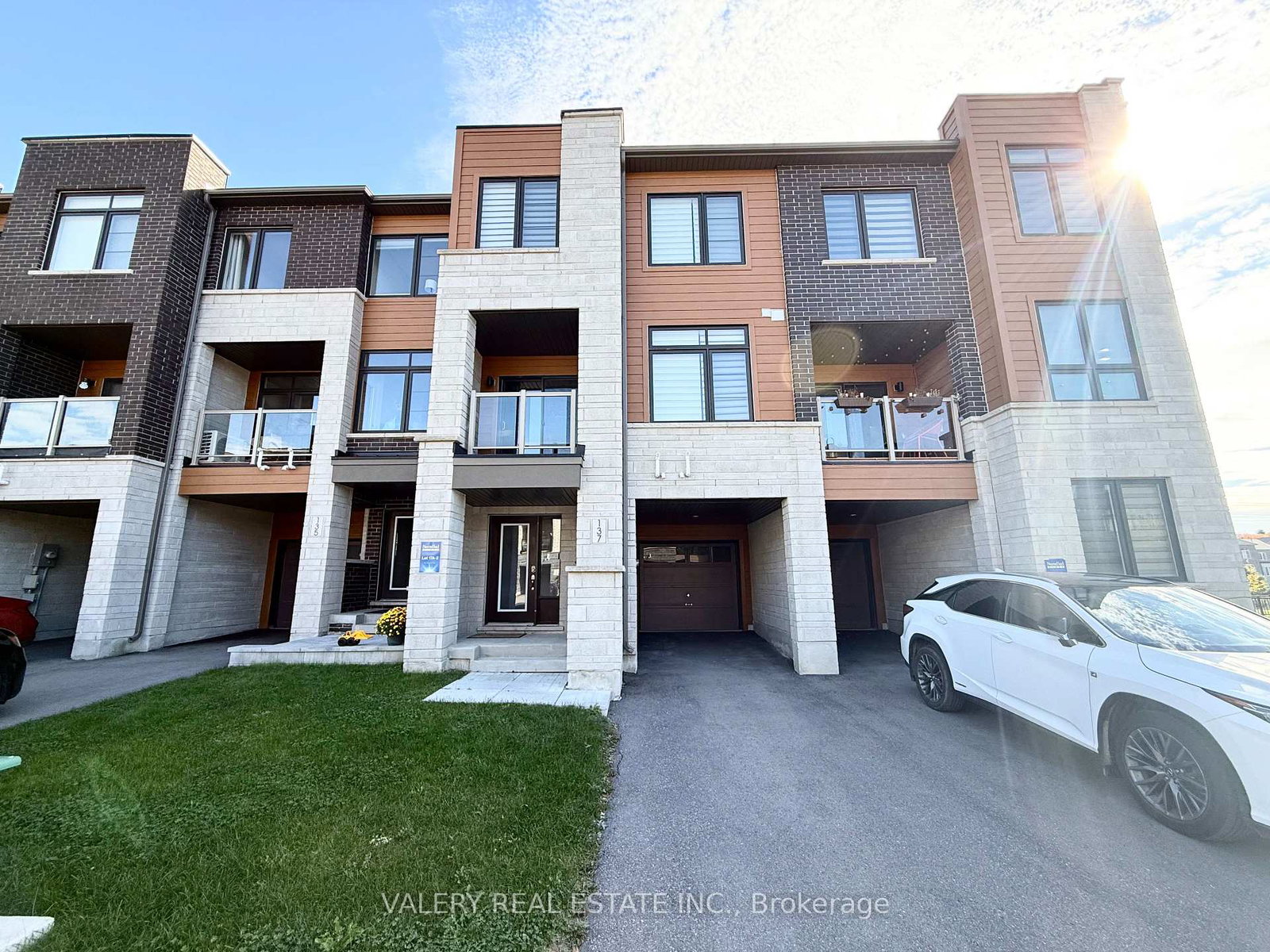 137-bravo-lane-newmarket-ontario-n13535232