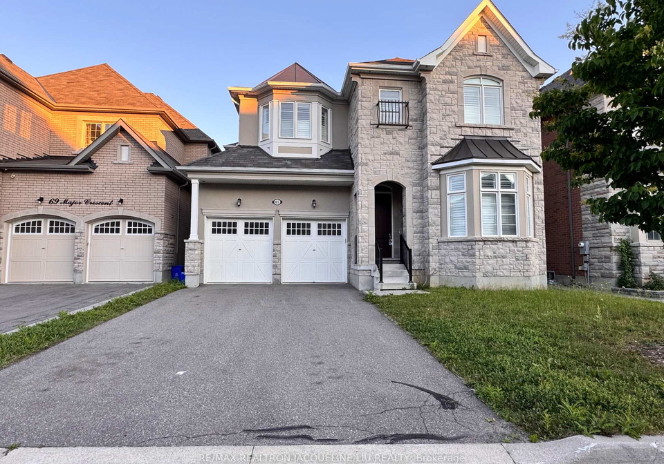 65-major-crescent-aurora-ontario-n13536046