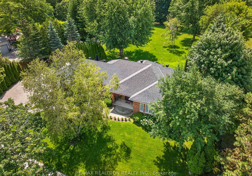 7-maplehyrn-avenue-east-gwillimbury-ontario-n13536704