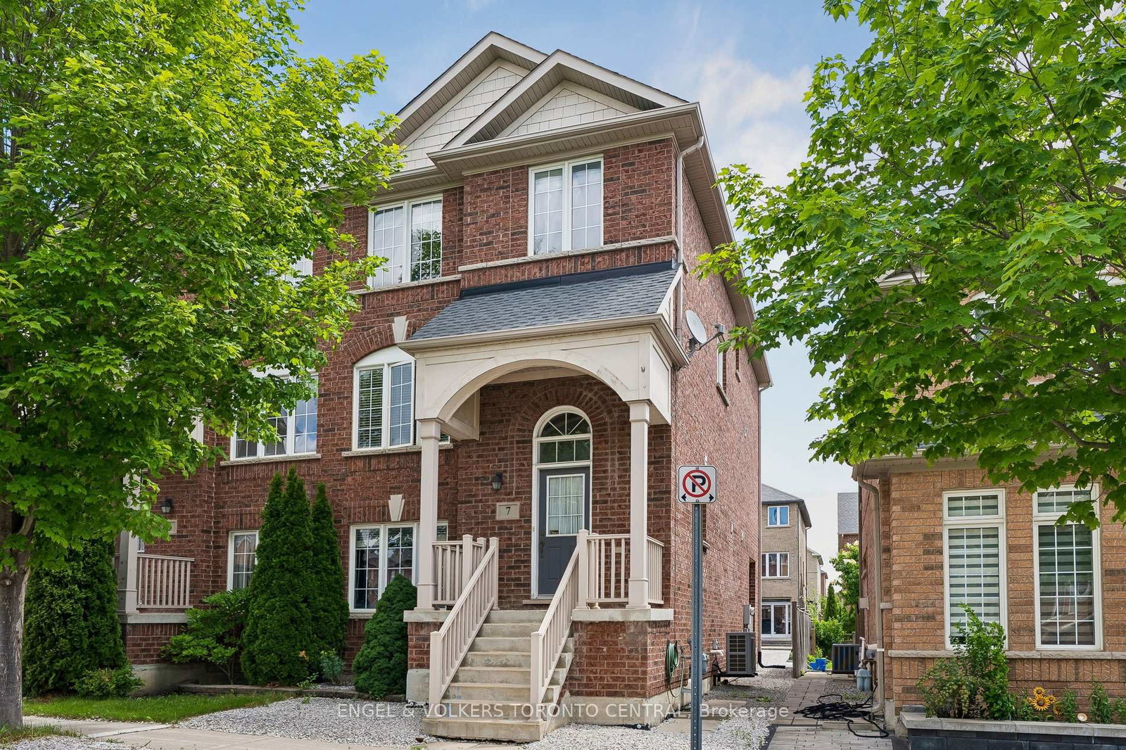 7-rock-garden-street-markham-ontario-n13536998