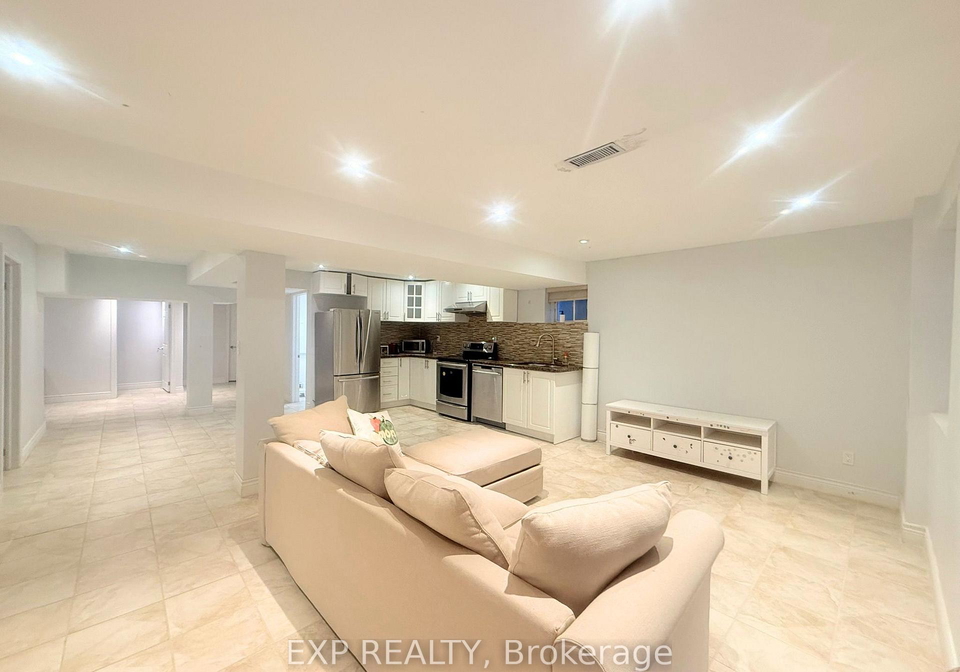 45-mancini-crescent-richmond-hill-ontario-n13537244