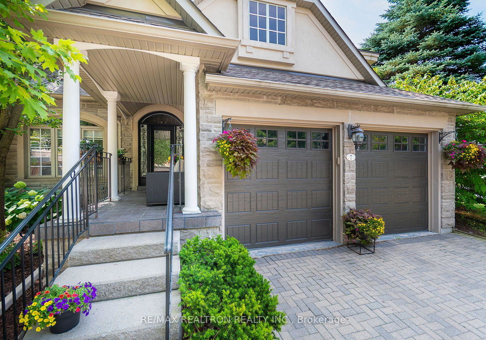 7-wilton-trail-aurora-ontario-n13538370