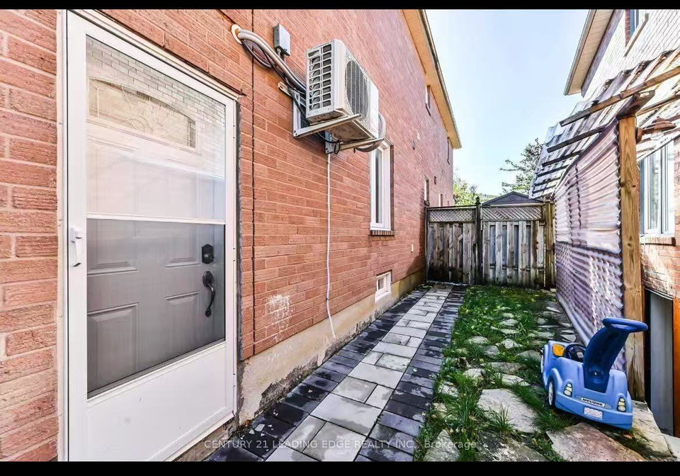 129-bernard-avenue-richmond-hill-ontario-n13539436