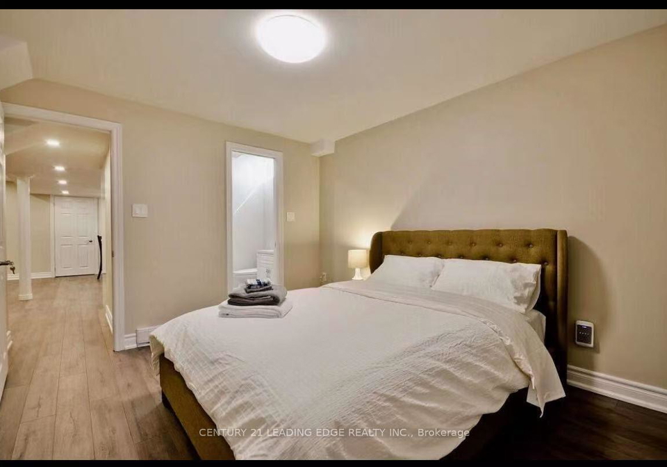 129-bernard-avenue-richmond-hill-ontario-n13539436