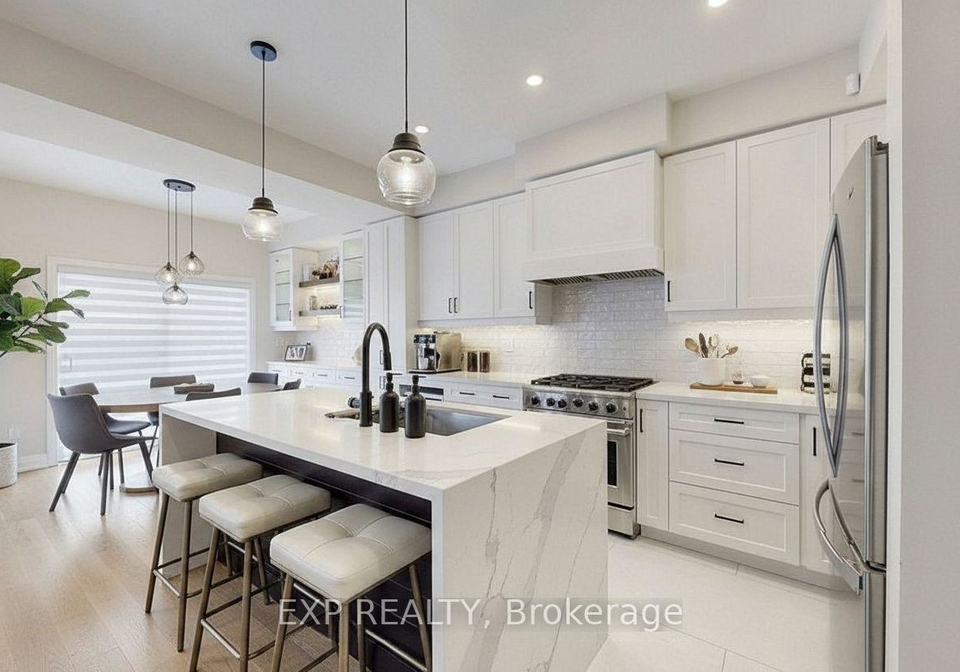 11-martina-crescent-main-2nd-vaughan-ontario-n13540646