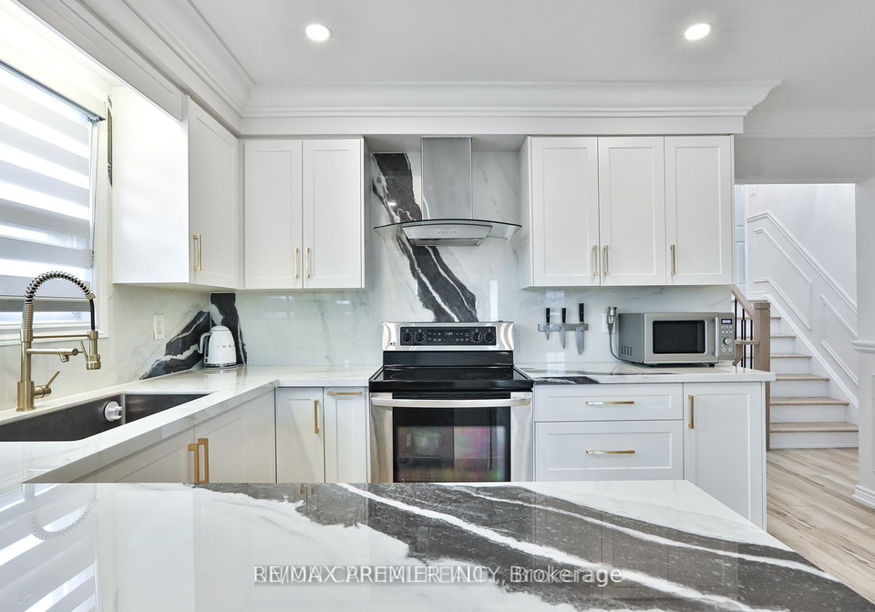 21-avon-crescent-vaughan-ontario-n13540726