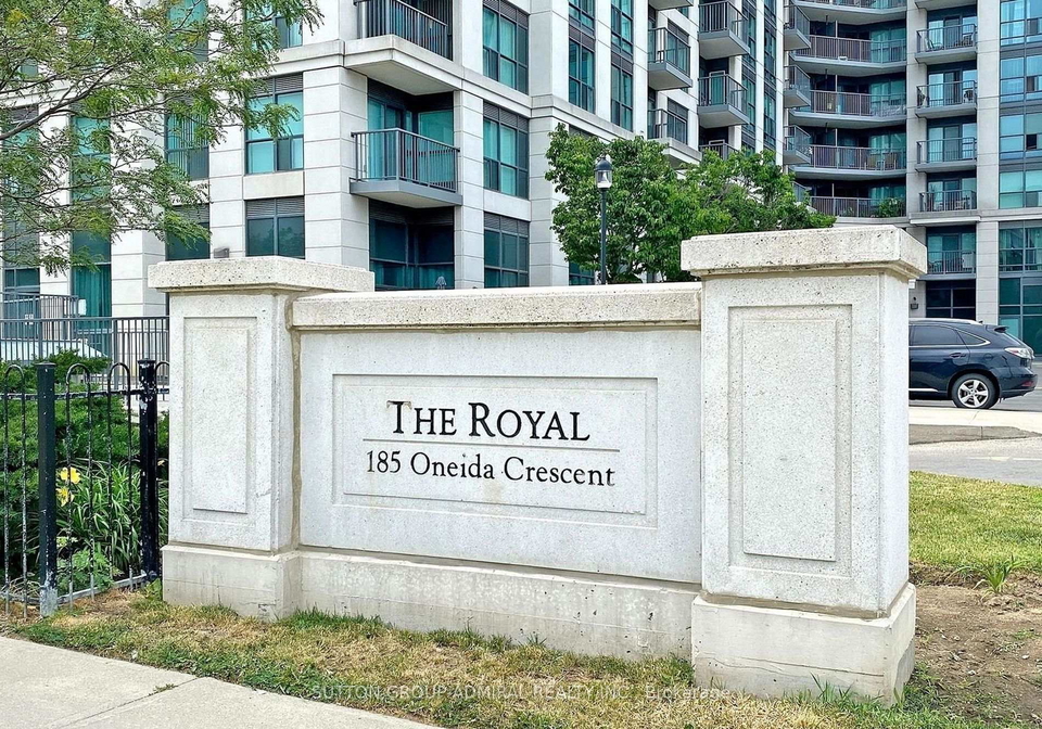 185-oneida-crescent-richmond-hill-ontario-n13542070