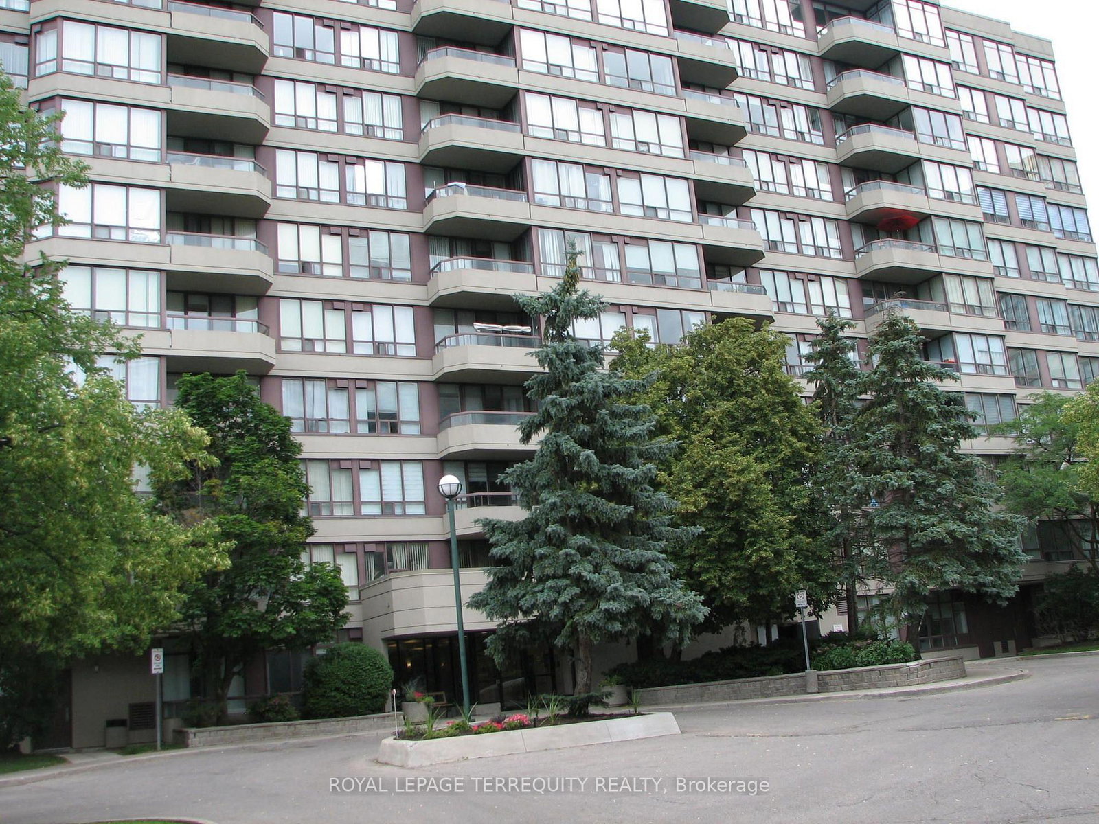 81-townsgate-drive-vaughan-ontario-n13542766