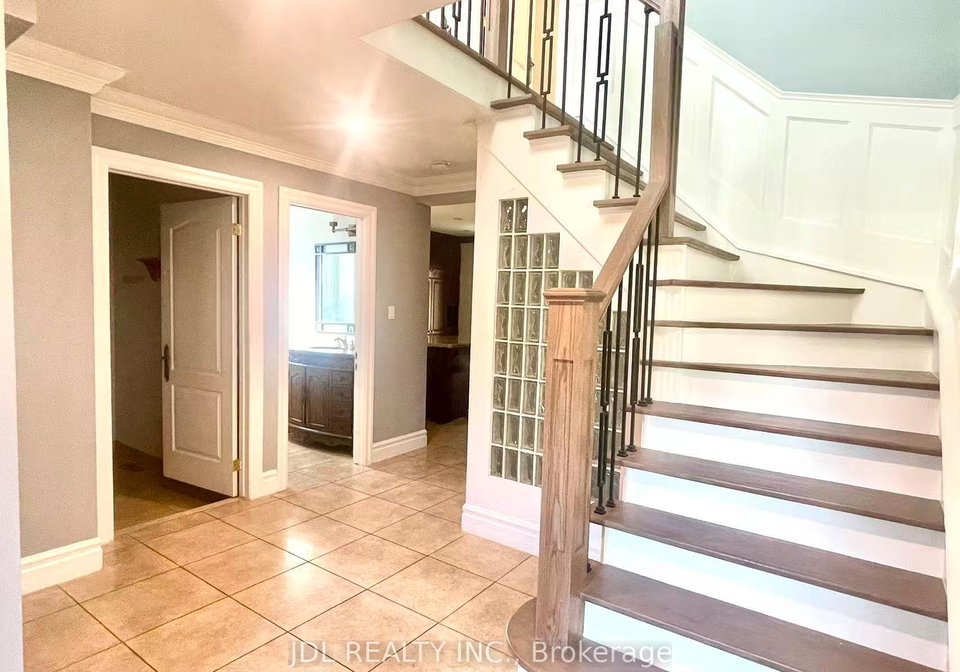18-findhorn-crescent-vaughan-ontario-n13543064