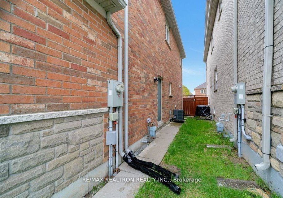 28-hartwell-way-aurora-ontario-n13543342
