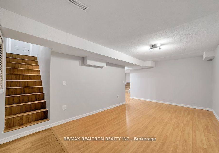 28-hartwell-way-aurora-ontario-n13543342