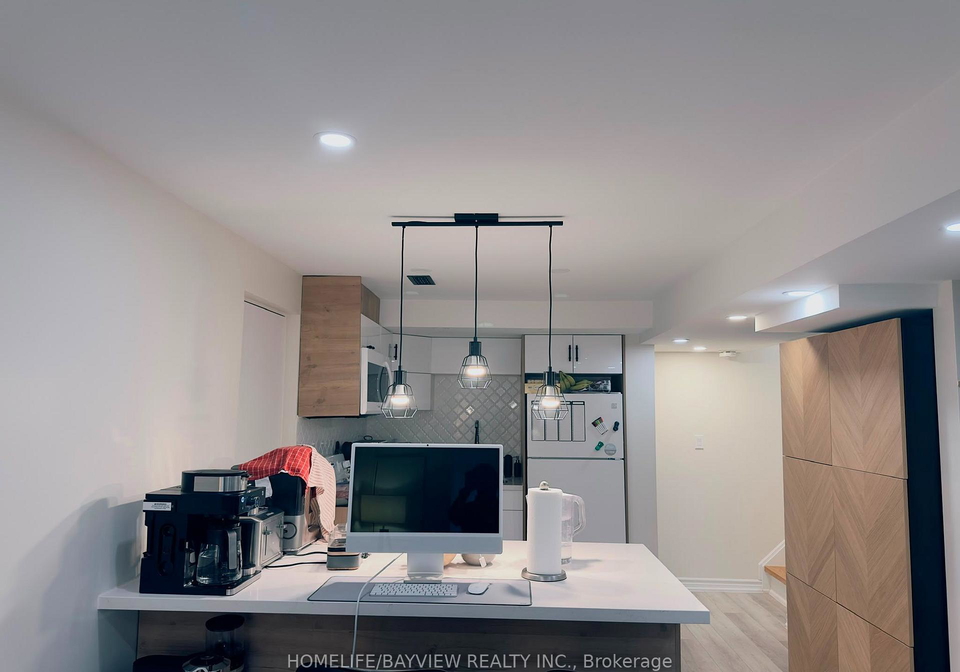 128-adam-place-newmarket-ontario-n13543504