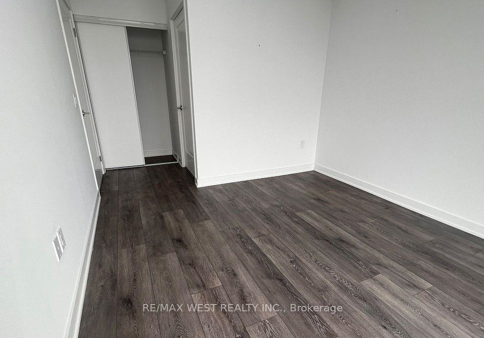 105-oneida-crescent-richmond-hill-ontario-n13543960