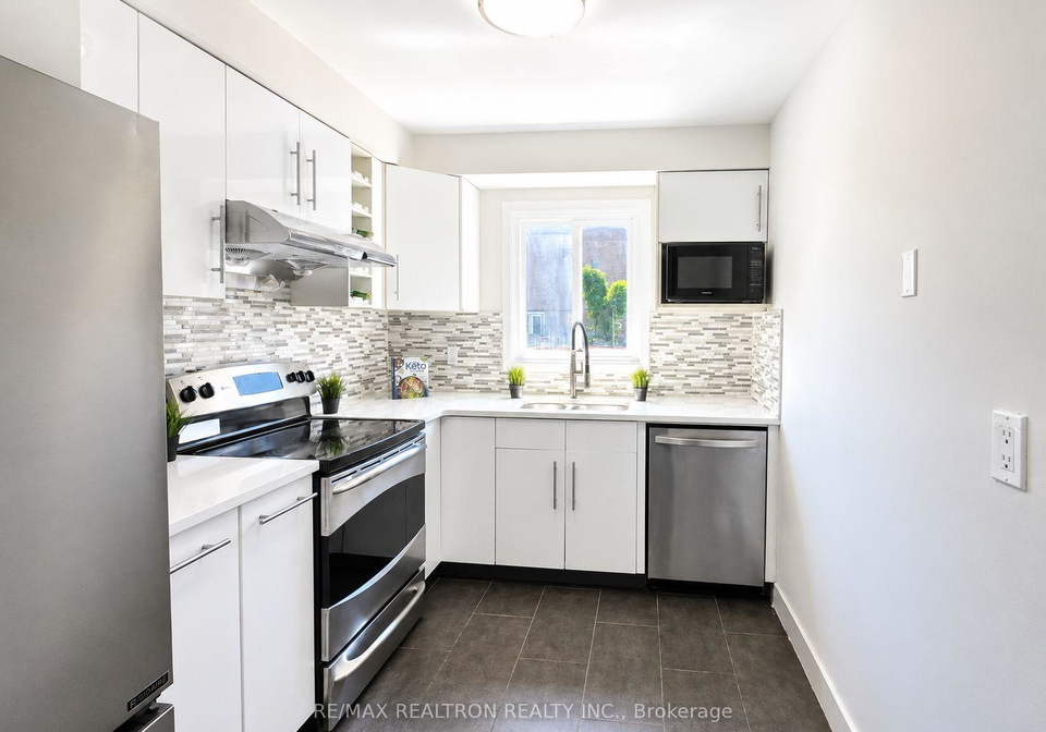 64-dunbar-crescent-markham-ontario-n13543964