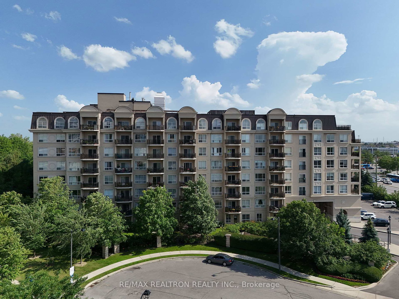1-massion-parc-court-vaughan-ontario-n13545848