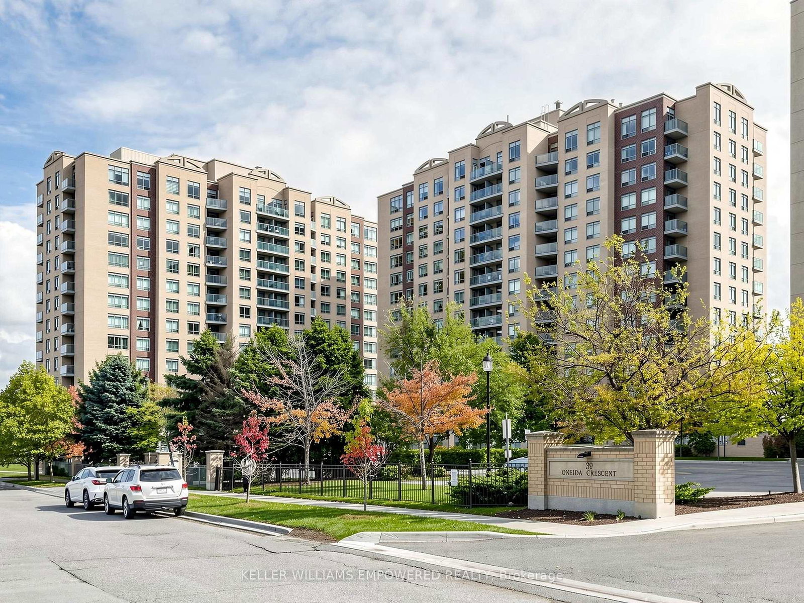 11-oneida-crescent-richmond-hill-ontario-n13545922