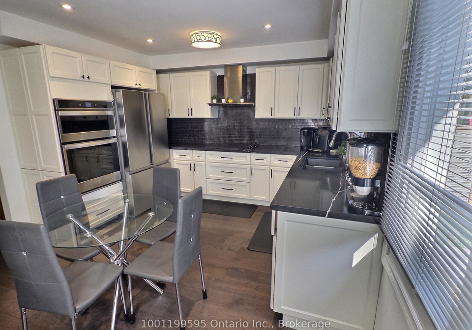 352-crossland-gate-newmarket-ontario-n13546392